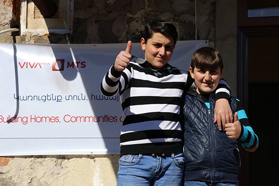 Vardanyan family children (Photo: Fuller Center for Housing Armenia/Facebook)
