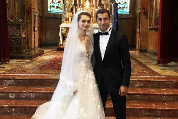 Henrikh Mkhitaryan married Betty Vardanyan on San Lazzaro Island